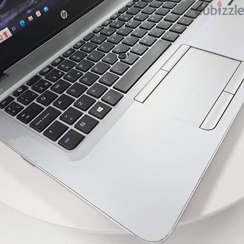 Used hp laptop elitebook i5 8gb 3