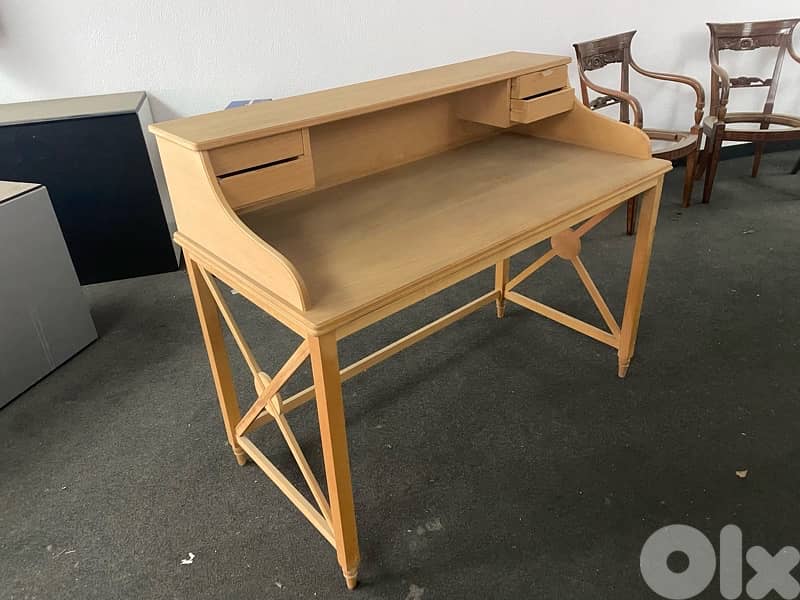 Brand new Bedroom Desk ( Factory Liquidation Price ) 2