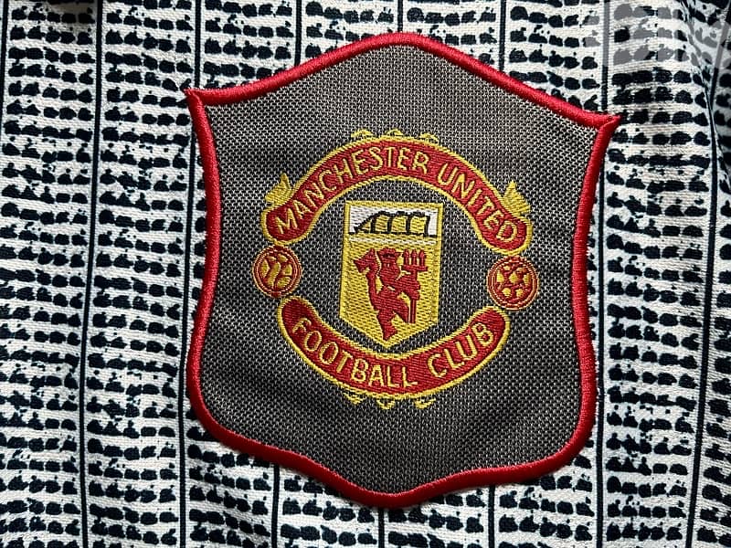 Manchester United 1992 Beckham vintage limited edition umbro kit 2