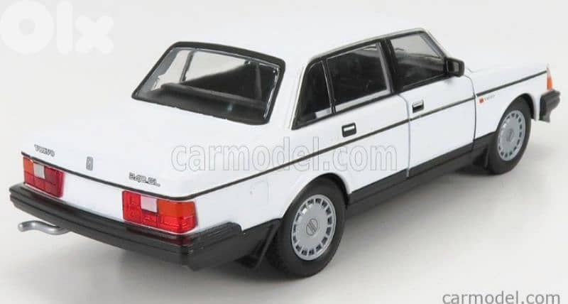 Volvo 240GL diecast car model 1:24. 3