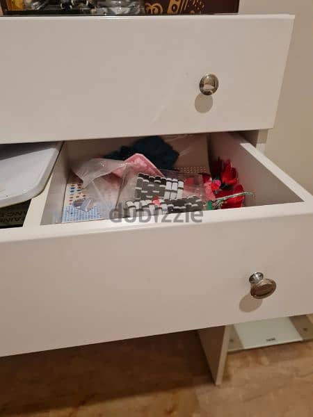 chiffonaire with mirror 2