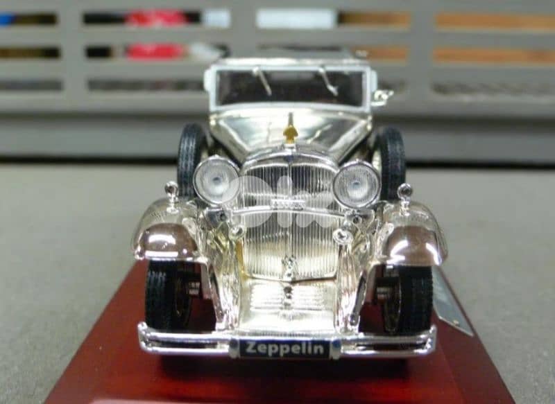 Maybach Zeppelin 1932 diecast car model 1;43. 6