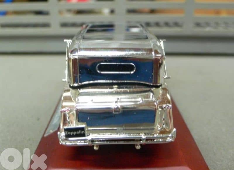 Maybach Zeppelin 1932 diecast car model 1;43. 7