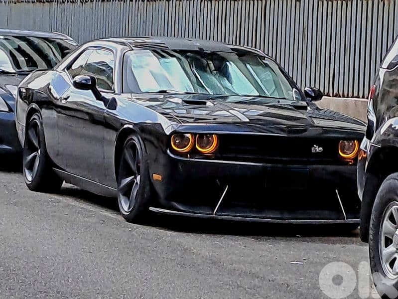 Dodge Challenger 2011 0