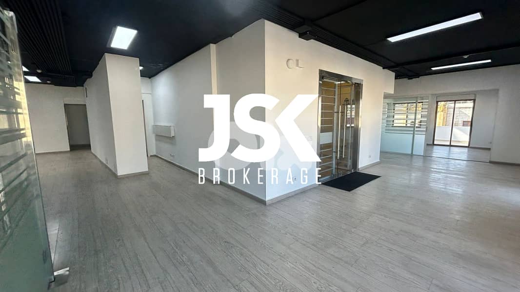 L13943-200 SQM Office with Terrace for Rent in Down Town 0