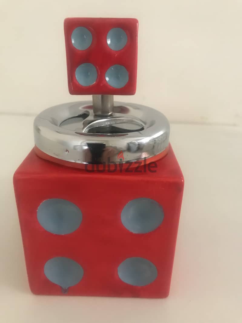 NEW : Dice ashtray 0