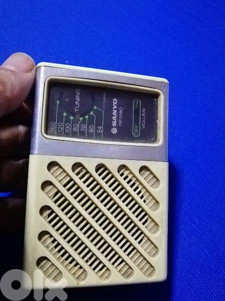 old A. M sanyo Radio 0