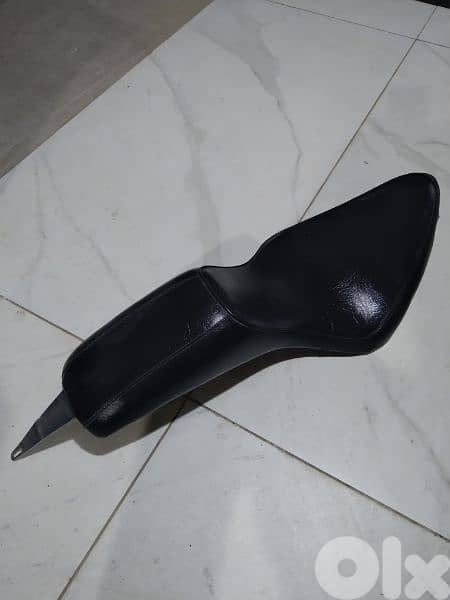 motorcycle seats aprilia,hero,suzuki,vespa,Piaggio,moto guzzi,Ducati, 16