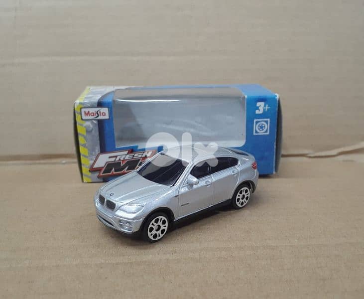 Maisto diecast car model 1;64. 2