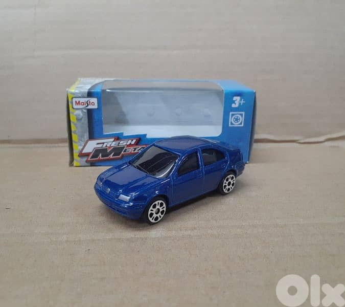 Maisto diecast car model 1;64. 6