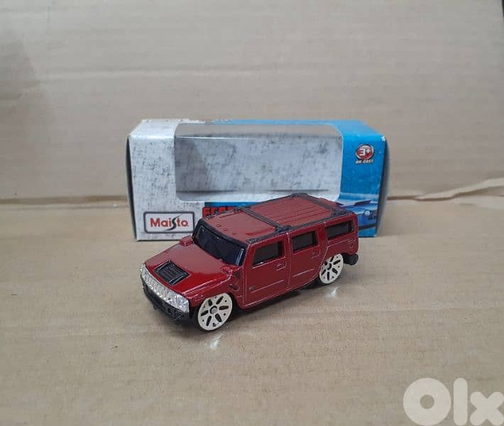 Maisto diecast car model 1;64. 7