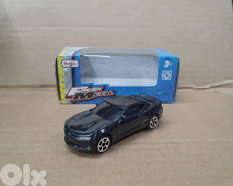 Maisto diecast car model 1;64. 9