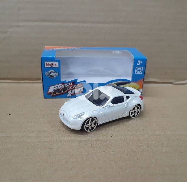 Maisto diecast car model 1;64. 15