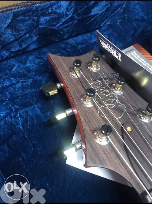 PRS Limited signature Guitar w case 1
