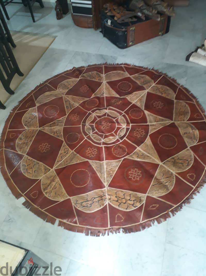 leather carpet with pouff 4