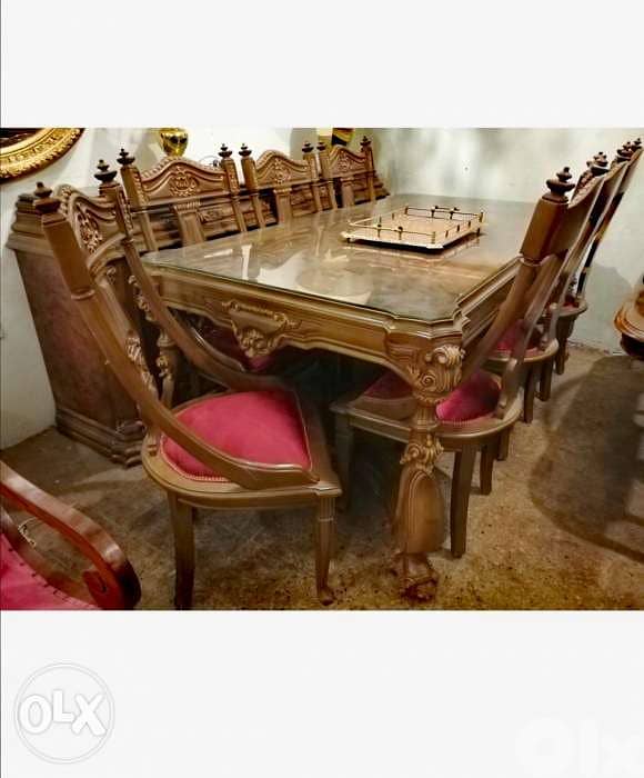 طاولة ٨ كراسي ودرسوار وجه رخام خشب زين حفر مميز رائع جدا بسعر لقطة 0