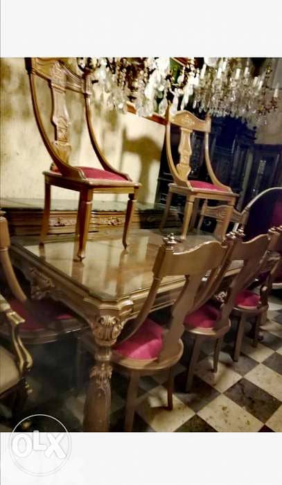 طاولة ٨ كراسي ودرسوار وجه رخام خشب زين حفر مميز رائع جدا بسعر لقطة 2