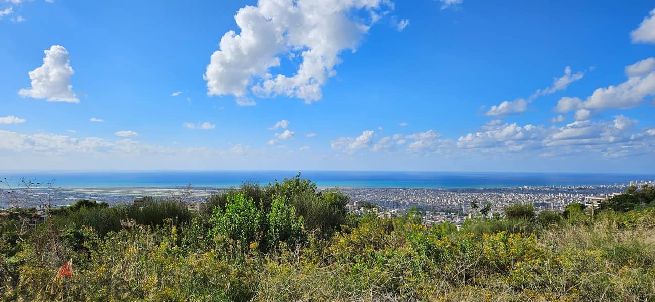 Land for sale in Yarzeh أرض للبيع في اليرزة 6