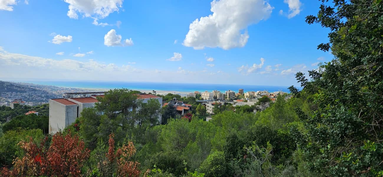 Land for sale in Yarzeh أرض للبيع في اليرزة 7