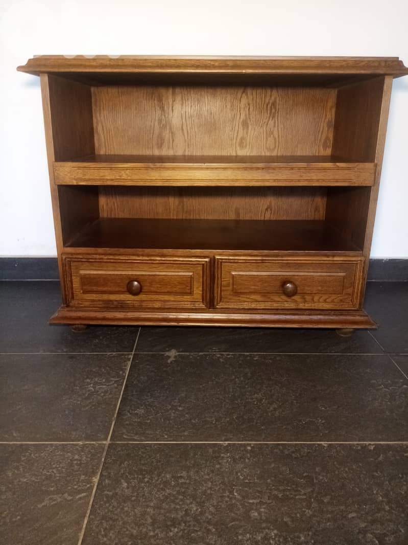 للمكتب او غرفة الجلوس خزانة من خشب ماسيف السعر الخاص $60 4