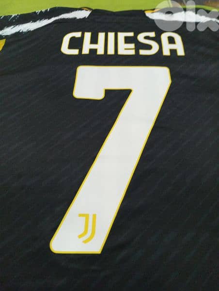 Juventus Chiesa Football Shirt & Short(Made in Thailand) 2
