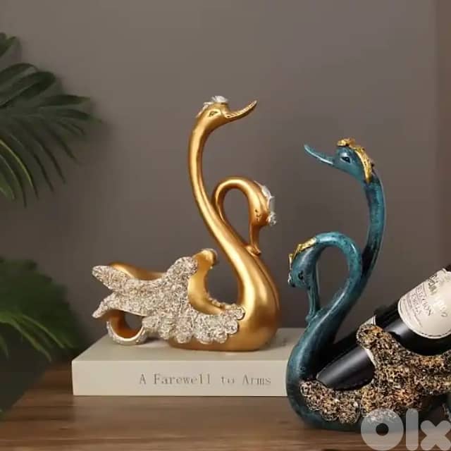 Couple Swan Wine Rack in Elegant Blue and Gold 2