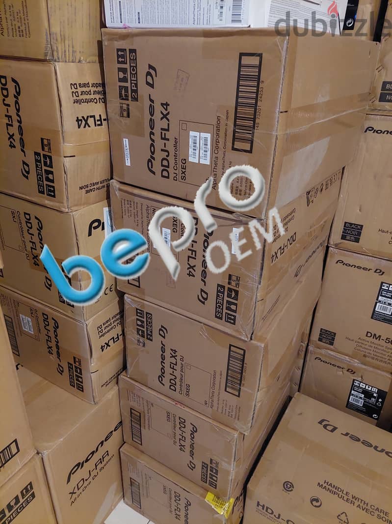 Pioneer DJ DDJ-FLX4 2-deck Rekordbox and Serato DJ Controller Offer 1