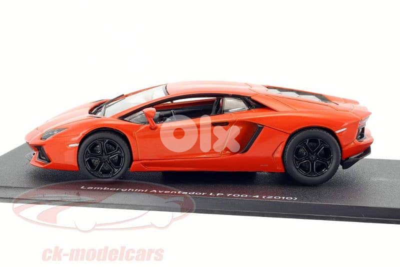 Lamborghini Aventador LP700-4 diecast car model 1;43. 2