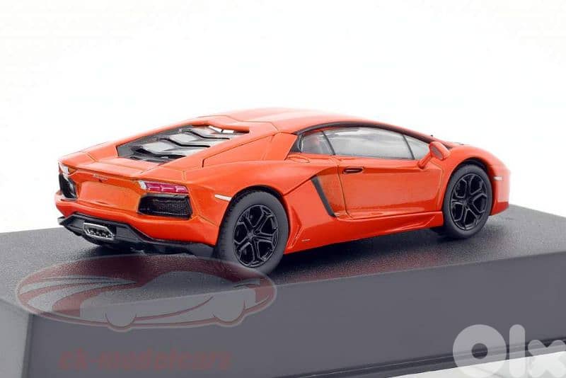 Lamborghini Aventador LP700-4 diecast car model 1;43. 3