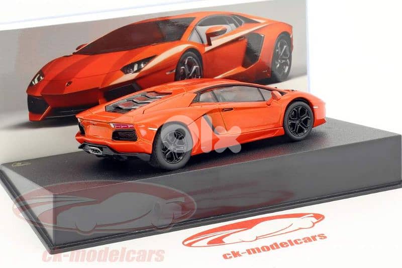 Lamborghini Aventador LP700-4 diecast car model 1;43. 4