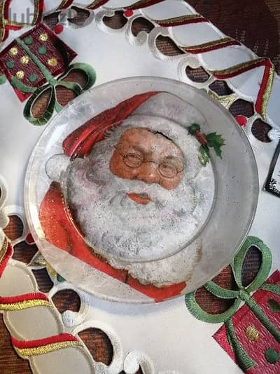Christmas glass plate and table decor