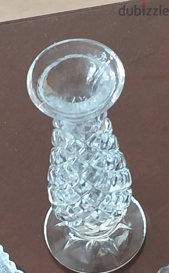 A set of 2 ashtrays & vase 1