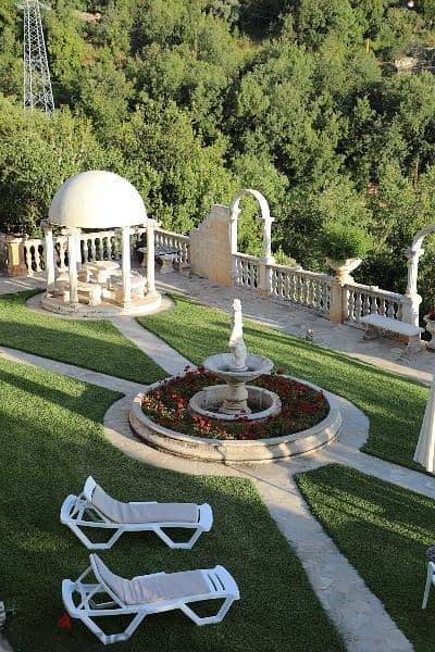 فيلا مع حديقة 2500 m مع مسبح وحديقة العاب وحديقة خضار