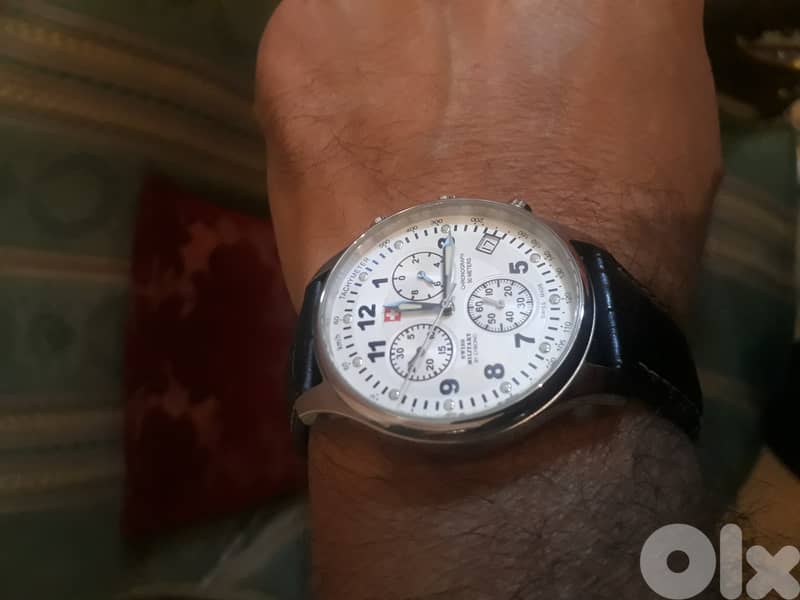 ساعة سويس ملتري 0