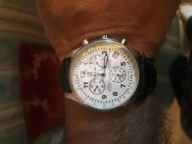 ساعة سويس ملتري 2