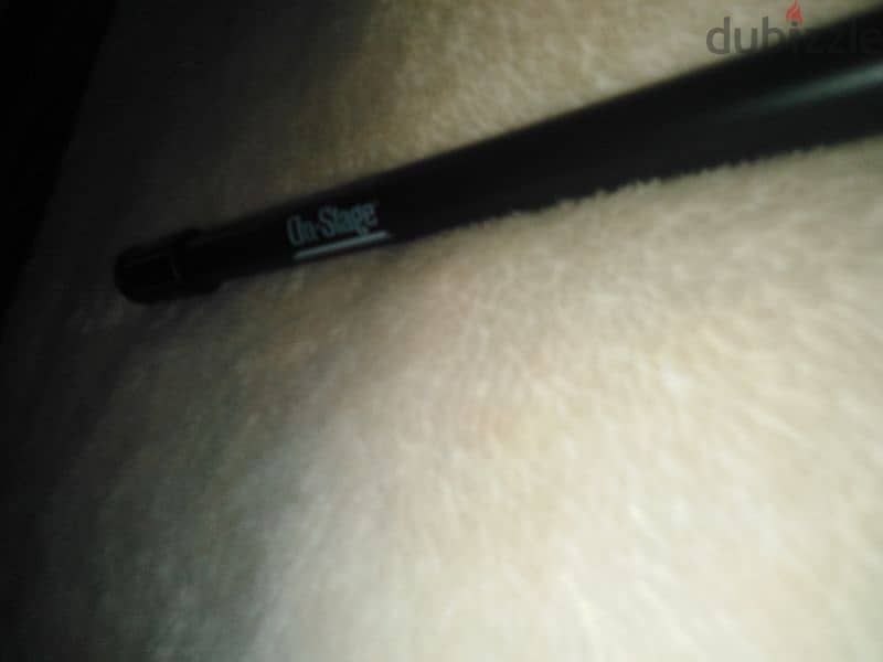 Microphone with Onstage Stand and long hercules cable 2