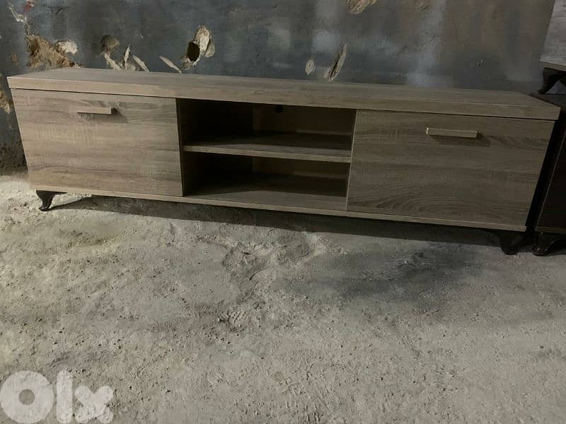 طاولة ال سي دي حجم كبير عرض 180 سم 0