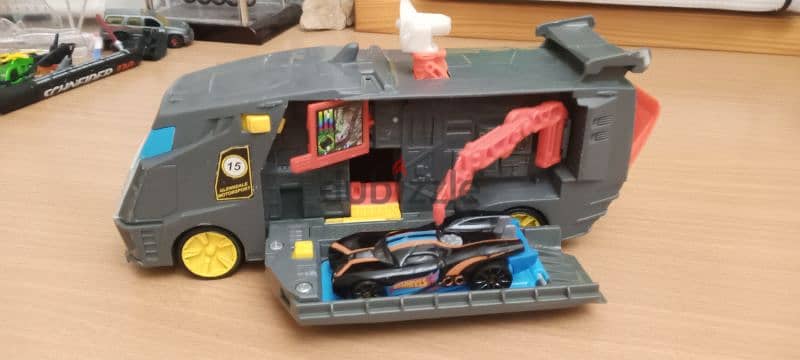 hot wheels truck for 9$ 4