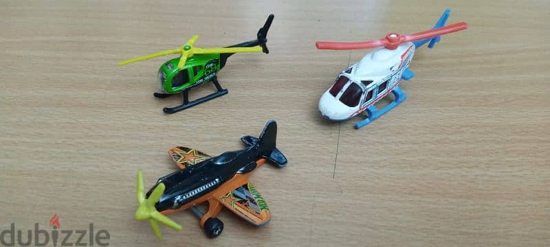 hot wheels planes 4$ EACH 0
