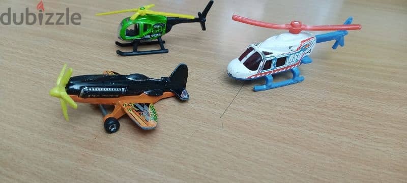 hot wheels planes 4$ EACH 2