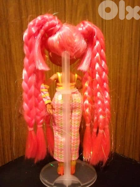 LOL NEON SERIES LIGHTS DAZZLE MGA Great doll in Her Own Wear+Shoes=34$ 3
