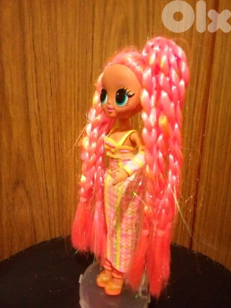 LOL NEON SERIES LIGHTS DAZZLE MGA Great doll in Her Own Wear+Shoes=34$ 6