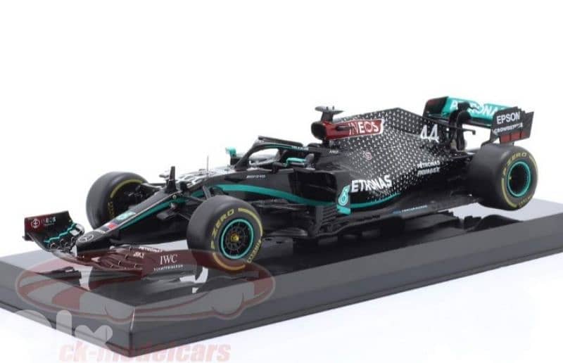 L. Hamilton Mercedes AMG W11 (2020);diecast car model 1:24 1