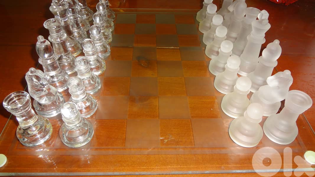 Glass chess size 30*30 cm 1