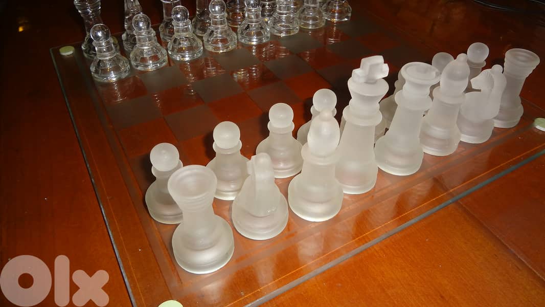 Glass chess size 30*30 cm 2