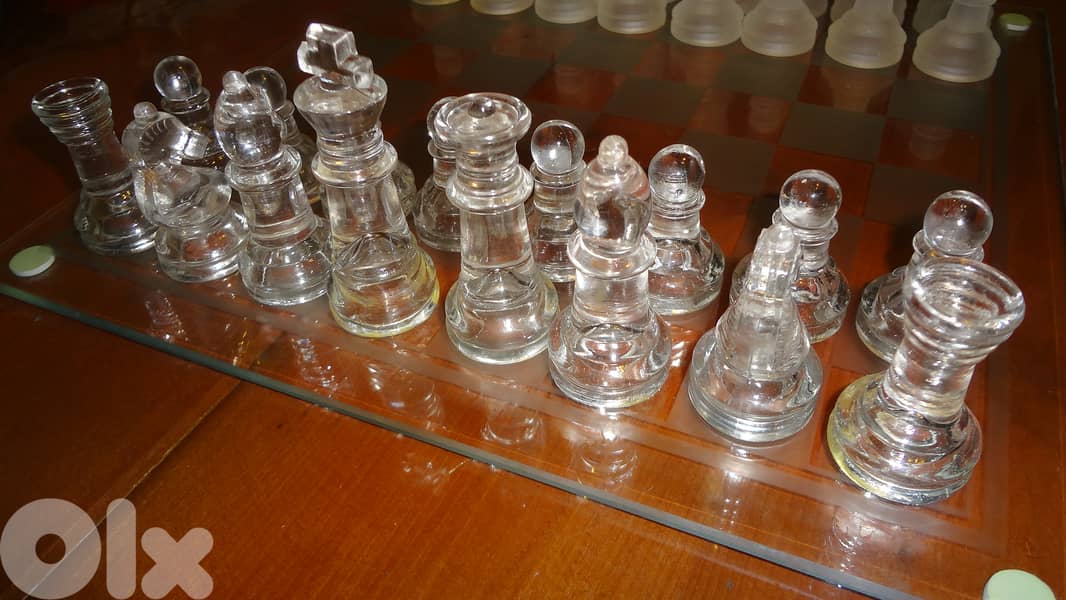 Glass chess size 30*30 cm 3