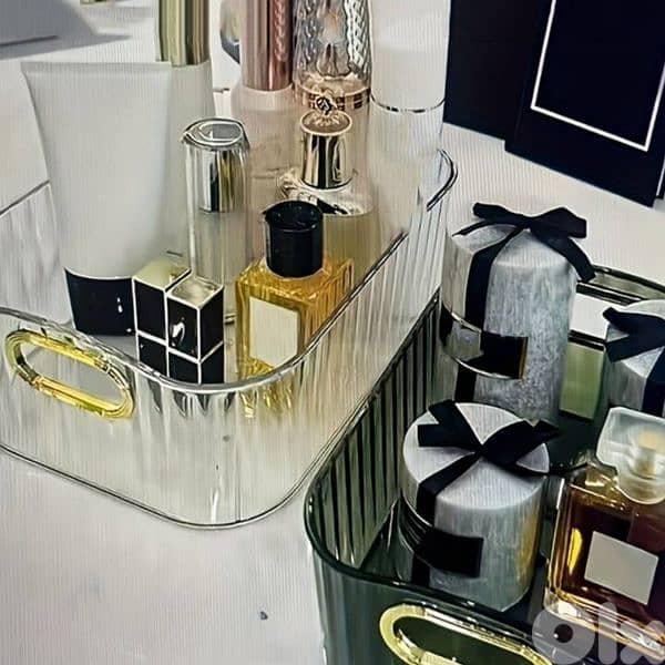 Organizer makeup and skincare 0