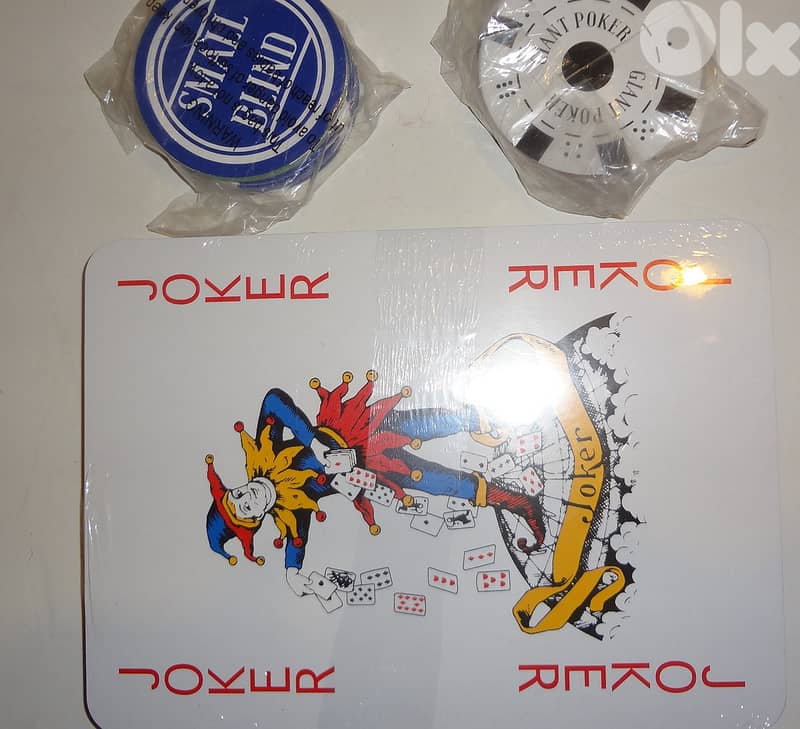 Gents club giant playing cards 28*21cm plus chips still new sealed 3