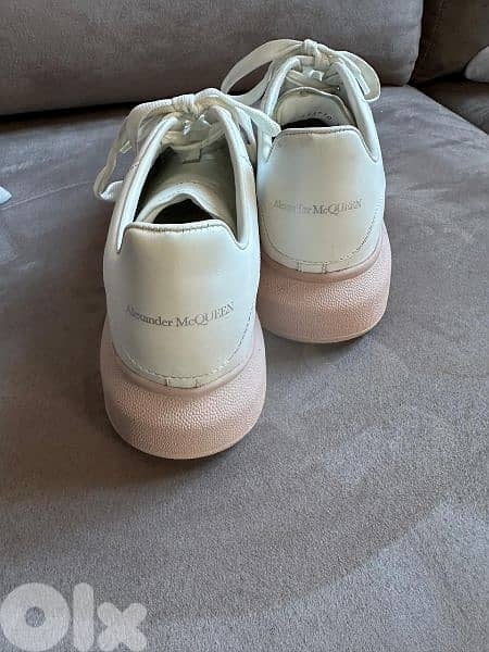 Alexander Mcqueen  Sneakers 3
