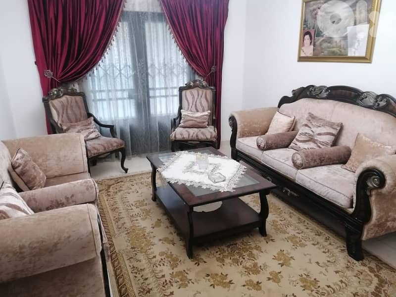 salon like new for sale 0